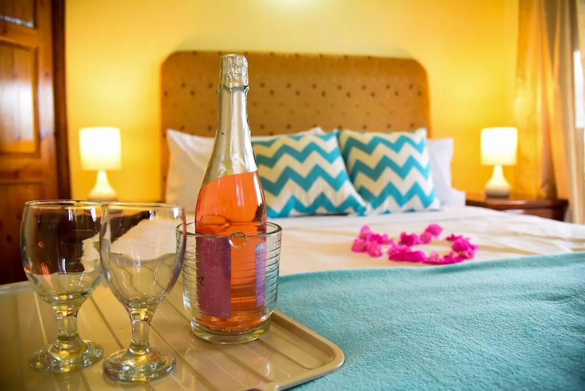 Spice Bay Suites Micoud 호텔